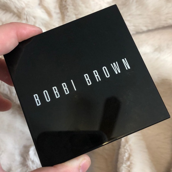 Bobbi Brown Other - Bobbi Brown Sheer Finish Presses Powder Soft Sand5